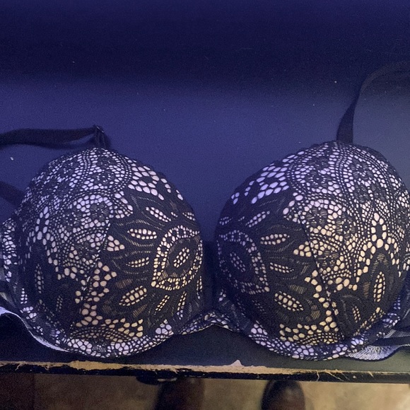 Victorias Secret very sexy push up - Picture 1 of 4